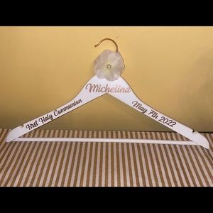 KEEP SAKE PERSONALIZED HANGERS.
